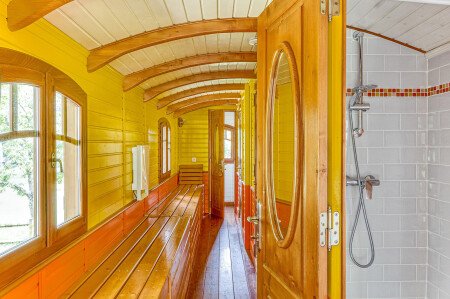 Hébergement insolite 5 voyageurs, avec jardin