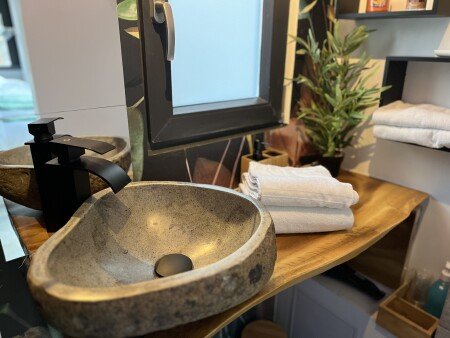 Hébergement insolite 1 chambre, avec jardin