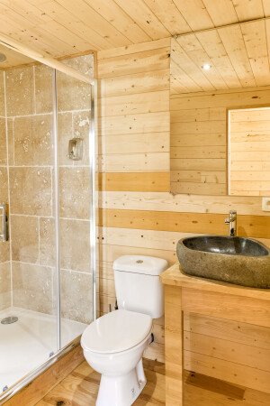 Cabane sur l'eau confortable, 1 chambre, avec jardin