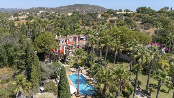 Villa 5 bedrooms, with jacuzzi