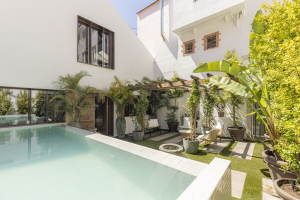 House 3 bedrooms, with garden