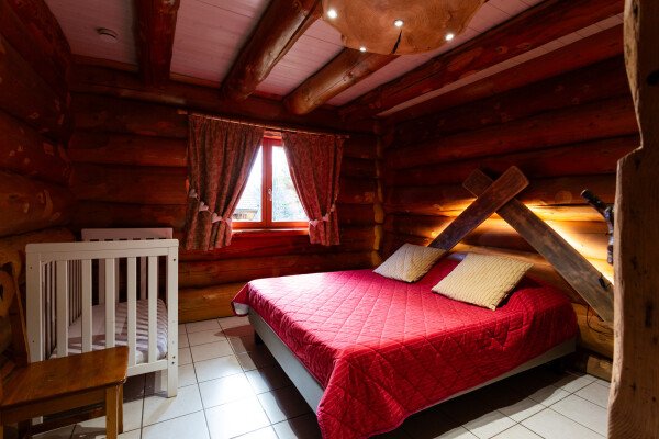 Chalet tout confort, 4 chambres, avec jardin