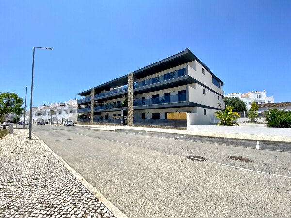 Apartamento 2 habitaciones, con jardín