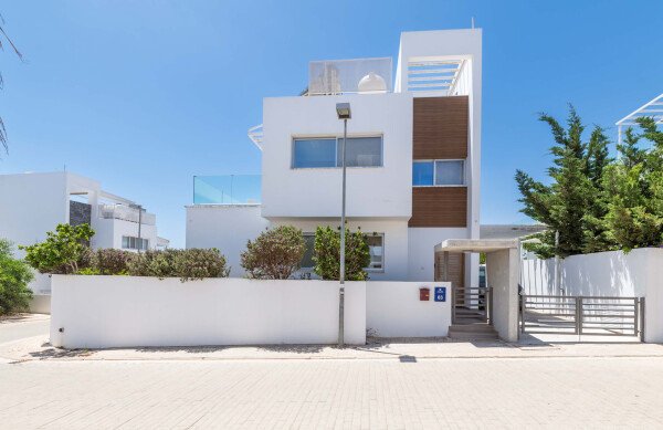 Villa 3 bedrooms, with sea view