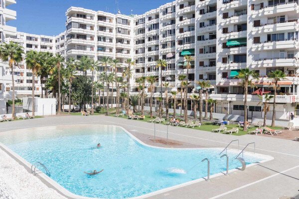 Apartment 3 bedrooms, with pool