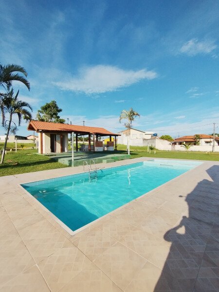 Casa 1 quarto, com estacionamento