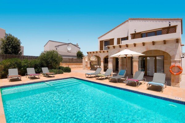 Villa 4 chambres, avec jardin