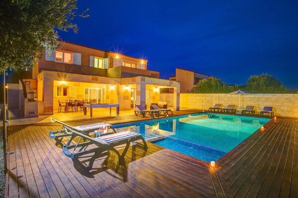 Villa 4 chambres, avec jardin