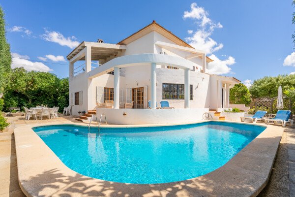 Villa 5 habitaciones, con piscina