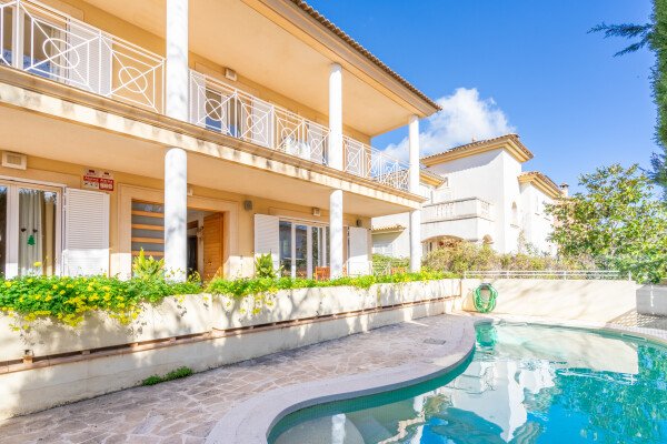 Vila 4 quartos, com jardim