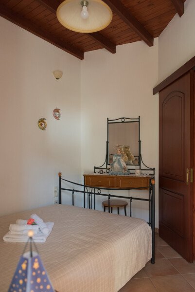 Casa 2 camere, con giardino
