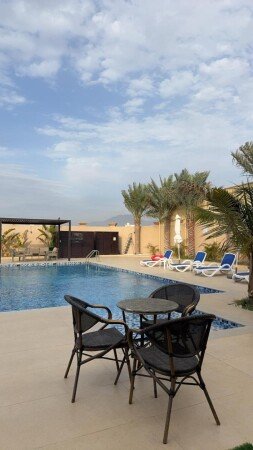 House 2 bedrooms, with pool