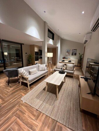 House 3 bedrooms, with pool