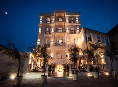Hotel con giardino