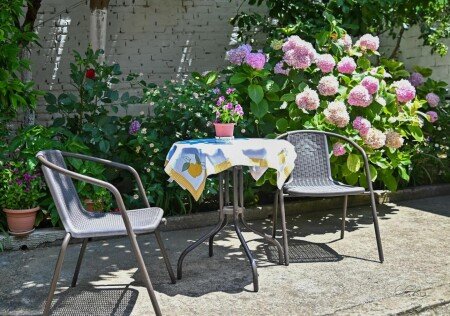 Casa 1 camera, con giardino