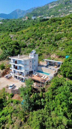 Apartment 4 guests, with pool