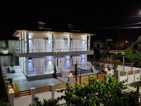 Hotel con giardino