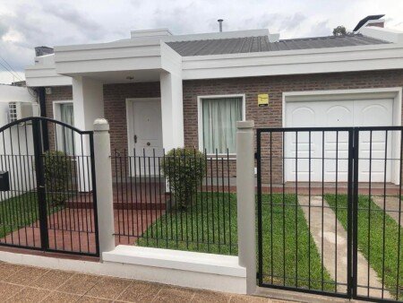 Casa 2 habitaciones, con piscina