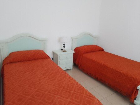 Apartamento 2 habitaciones, con jardín
