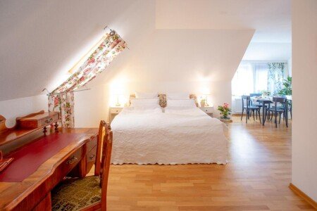 Bed and breakfast 1 bedroom, with garden