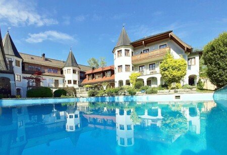 Hotel with jacuzzi