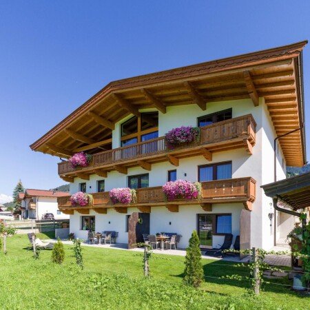 Apartment 5 guests, with garden