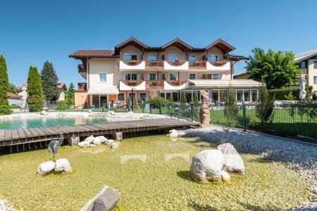 Hotel with jacuzzi