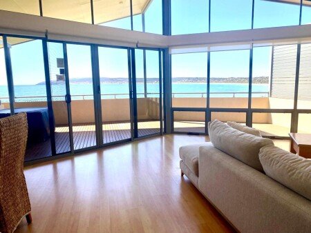 House 1 guest, with garden