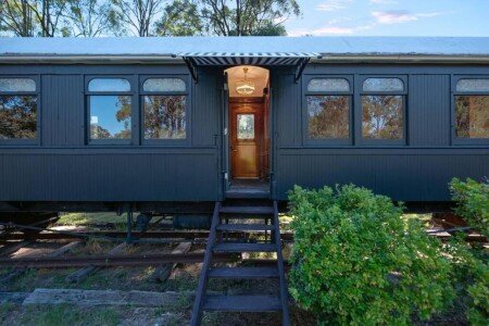 House 1 guest, with air conditioning