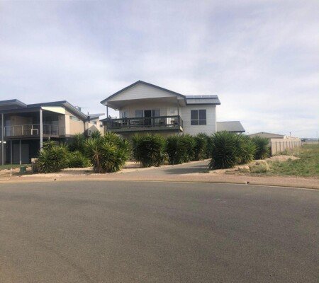 House 4 bedrooms, with pool