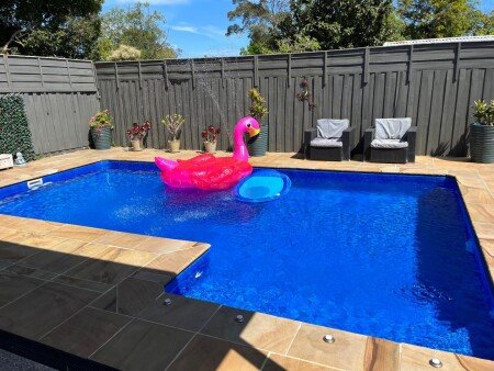 House 3 bedrooms, with pool