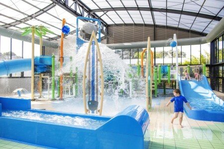 Resort 8 guests, with pool