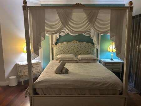 Bed and breakfast 1 bedroom, with garden