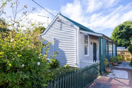 House 2 bedrooms, with garden