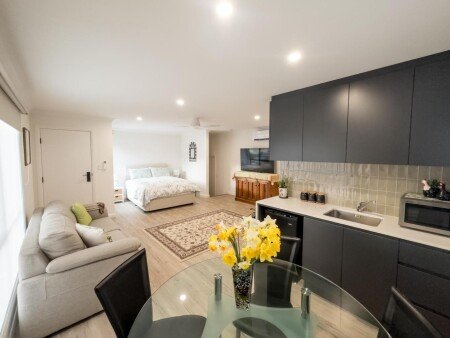 Bed and breakfast 1 bedroom, with pool