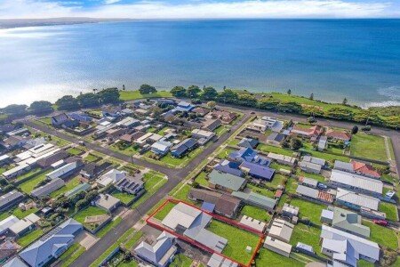 House 3 bedrooms, with garden