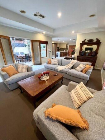 House 3 bedrooms, with garden