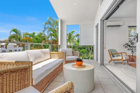 House 3 bedrooms, with pool