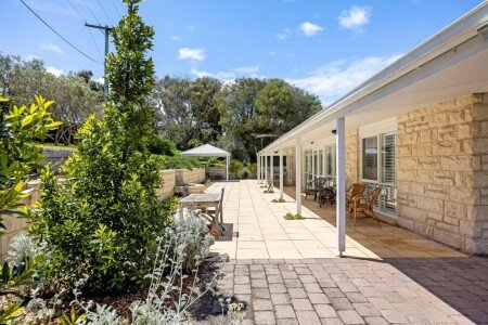 House 3 bedrooms, with garden