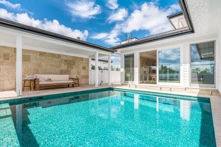 House 3 bedrooms, with pool