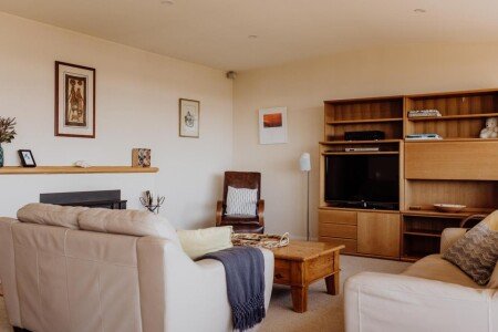 House 4 bedrooms, with pool