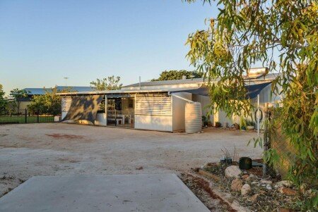 House 4 bedrooms, with garden