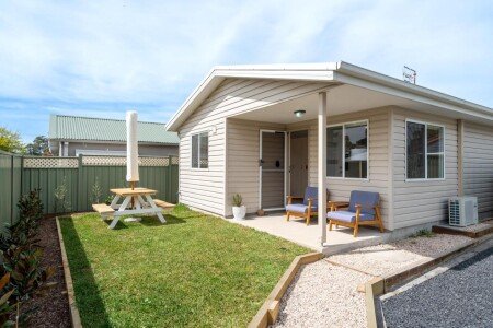 House 2 bedrooms, with garden