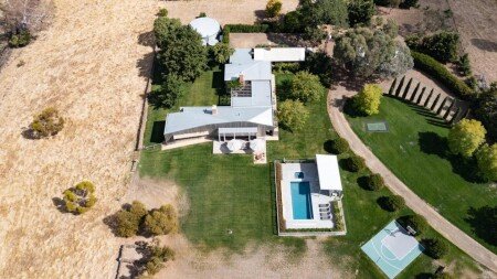 House 4 bedrooms, with pool