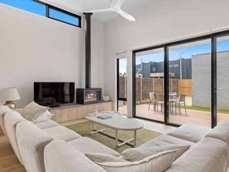 House 4 bedrooms, with pool