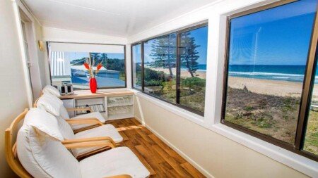 House 4 bedrooms, with parking