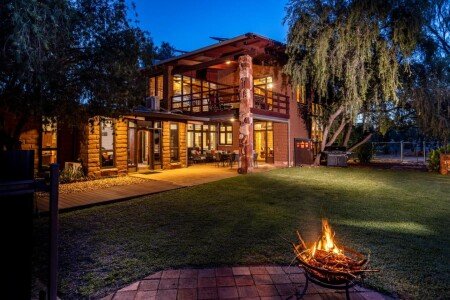 House 4 bedrooms, with pool