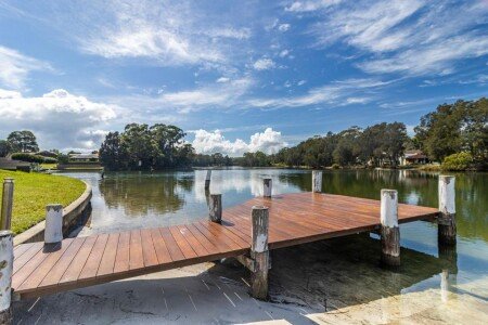 House 16 guests, with pool