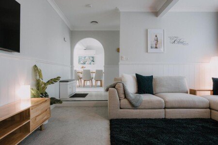 House 5 bedrooms, with pool