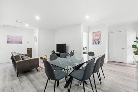 House 1 guest, with air conditioning